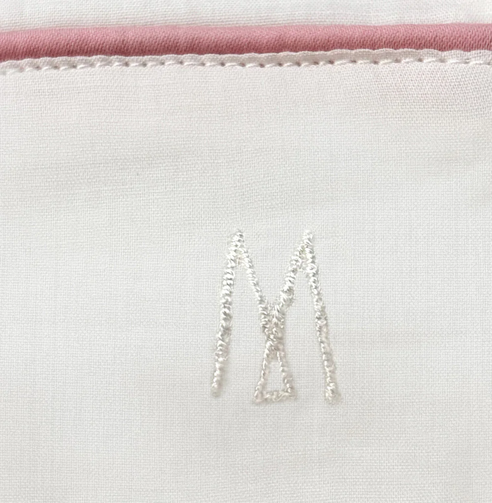 Ensemble pyjama voile de coton blanc et liseré rose poudré 4