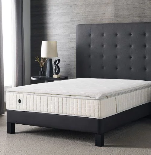 Lit Memorable Bed
