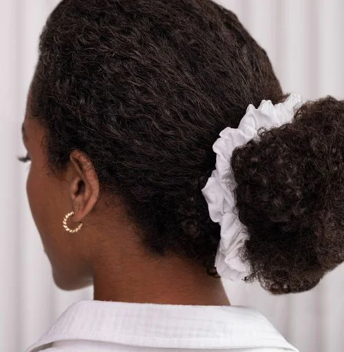 Chouchou en gaze de coton brodé